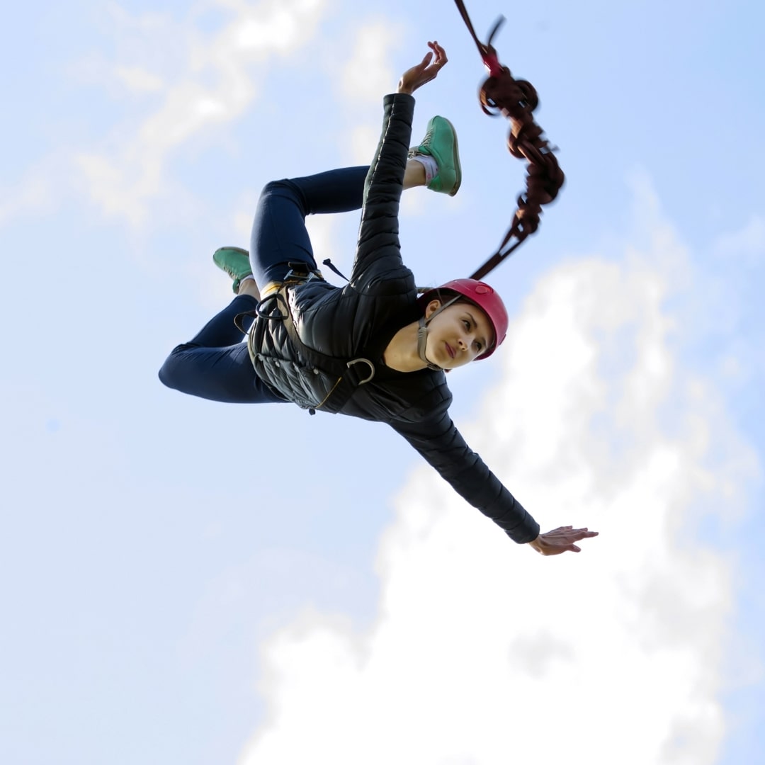 Bungee jumping sports activity in rishikesh